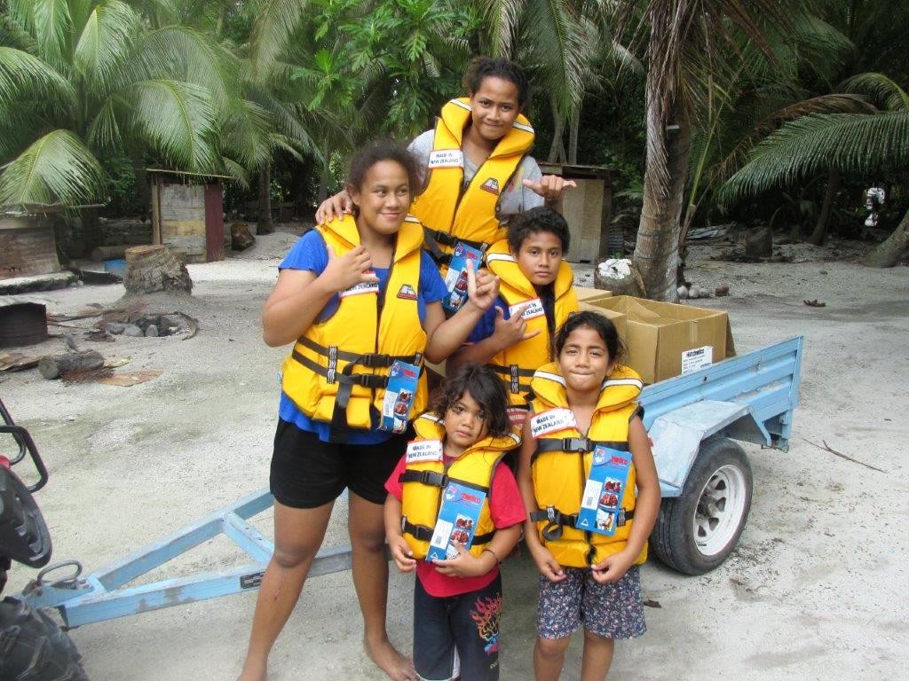 Cook Islands: Life Jackets in Paradise